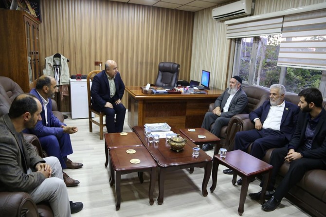 Deprem bölgesinde öncelikli ihtiyaçların karşılanması için çalışmalar sürüyor