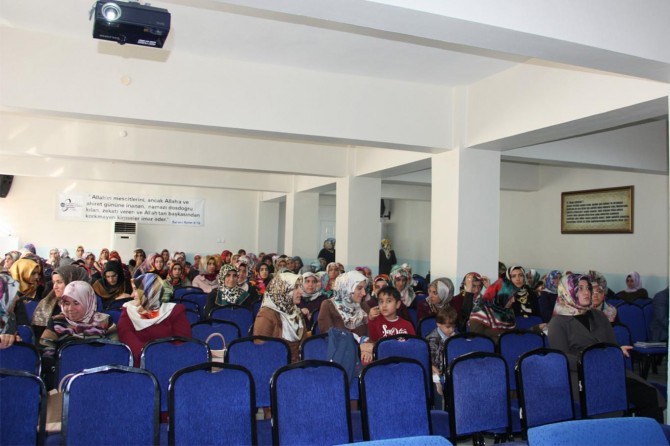 Kur’an Kursu eğitmenleri oryantalizm konusunda bilgilendirildi