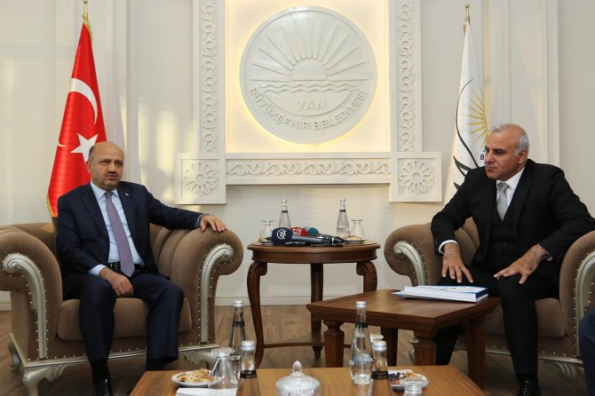 Başbakan Yardımcısı Fikri Işık Van'da