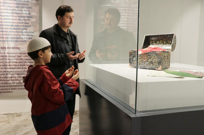 Gaziantepliler Sakal-ı Şerif'i görmenin mutluluğunu yaşadı