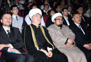 Moskova`da Hz.Muhammed Sevgisi Salona Sığmadı