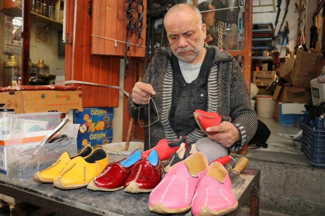 Engelli yemeni ustası mesleğinde "engel" tanımıyor