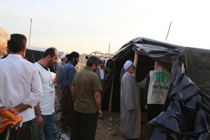 Kerwana Umûdê li gundên Kurdistana Îranê lêkolînan kir û ji xelkê re kon belav kir