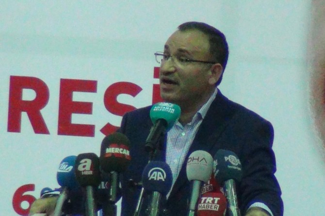 "Türkiye'ye karşı başlatılan soruşturmalarla siyasi operasyonlar yapılmaktadır"