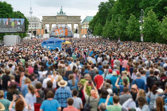 Almanlar erken seçim istiyor!