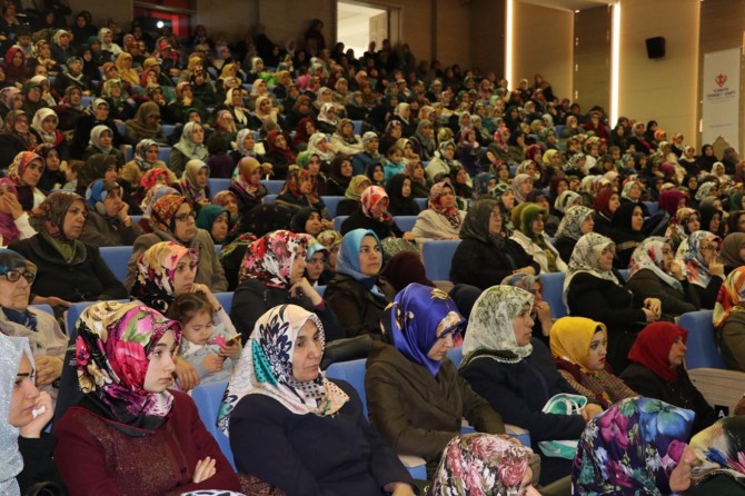 Gaziantep’te kaynana ve gelin yanyana eğitim aldı