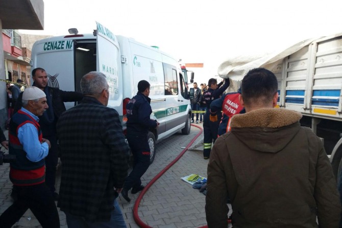 TIR'ın arkasında fark etmediği torununu ezdi