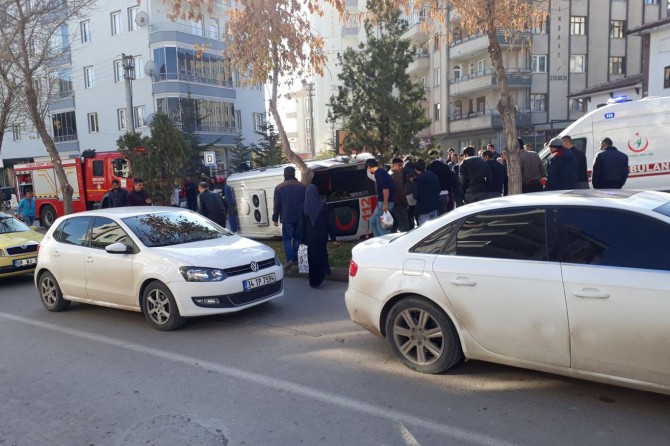 Aksaray'da hasta almaya giden ambulans otomobille çarpıştı