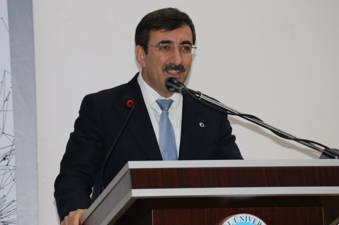 "Kültür emperyalizmine karşı hep birlikte direnmeliyiz"