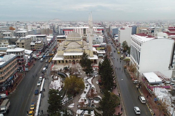 Van’ın İskele Caddesi’nin çift yön kararı mutlu etti