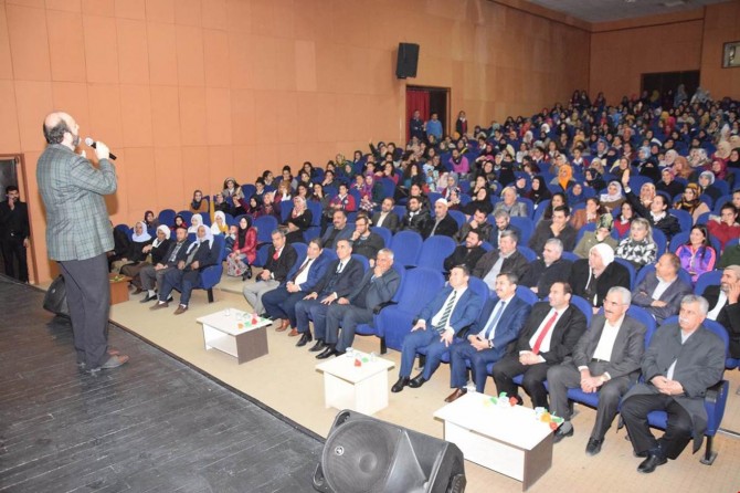 "Kur'an ve Sünnet 14 asırdır dosdoğru yol üzere yürümemizi sağlamıştır"