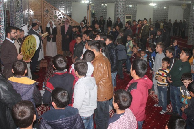 Çocuklar Mevlid-i Nebi etkinliğine renk kattı