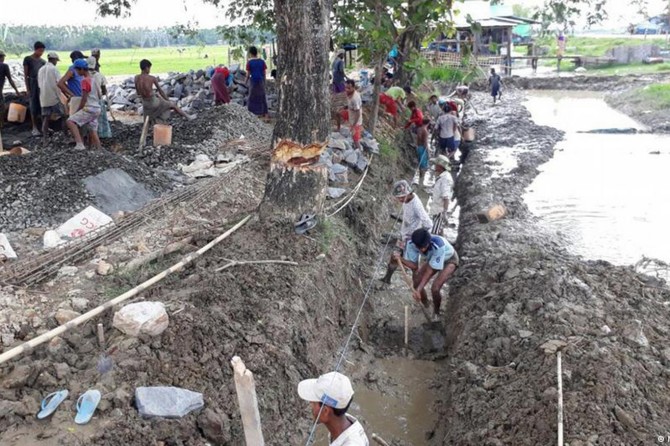 Endonezya'daki kasırgada 27 kişi hayatını kaybetti