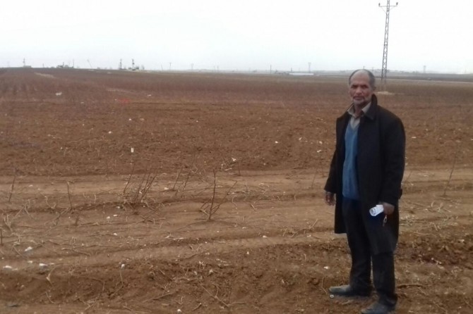 Viranşehirli çiftçiden yüksek elektrik faturalarına tepki