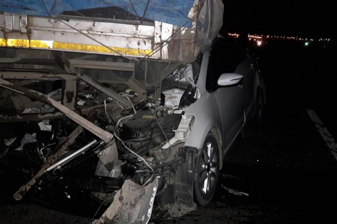 Hurdaya dönen araçtan yara almadan kurtuldu