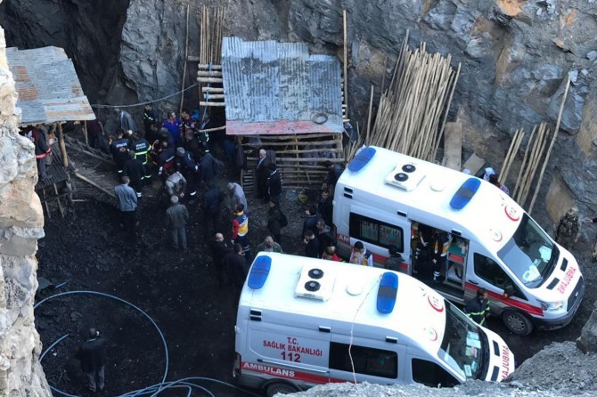 Li Şirnexê 3 kes ketin bîra avê