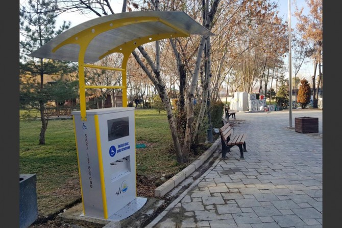Büyükşehirden engelliler için şarj istasyonları