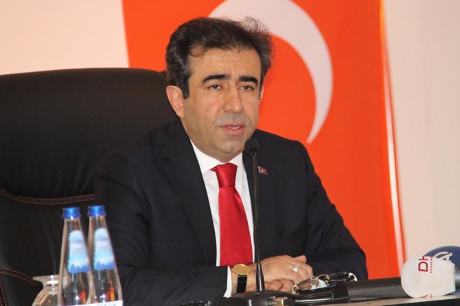 Vali Güzeloğlu: Muhtarlar kamu hizmetinde bizimle birlikte olacak