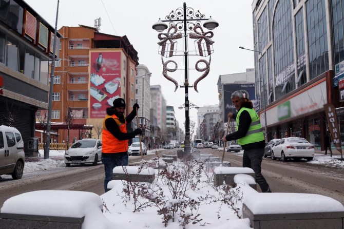 Van'da karla mücadele çalışması