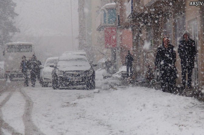 Ardahan'da okullar tatil edildi