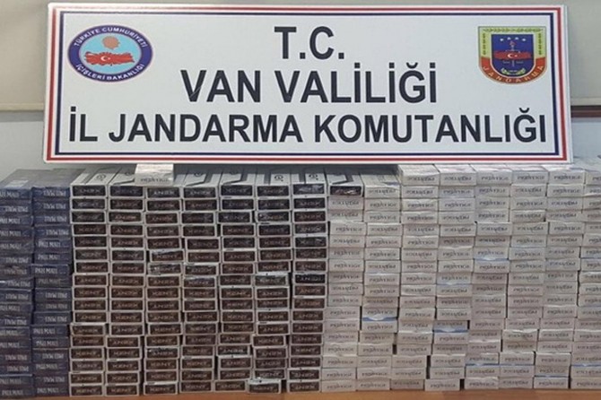Van Muradiye'de 6 bin paket kaçak sigara ele geçirildi