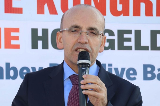 "Türkiye'nin üzerinde büyük oyunlar oynanıyor"