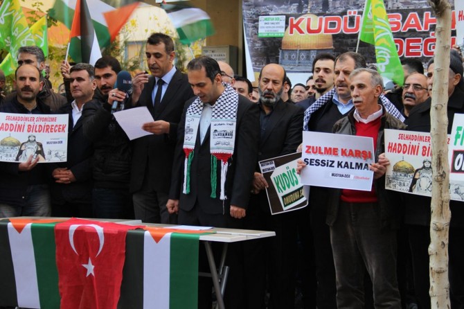 "İlk kıblemiz olan Mescid-i Aksa'nın işgali kabul edilemez"