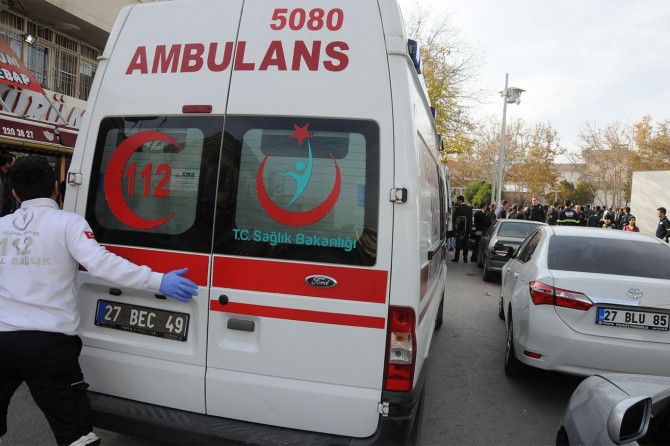 Gaziantep’te park yeri kavgası kanlı bitti: 3 yaralı