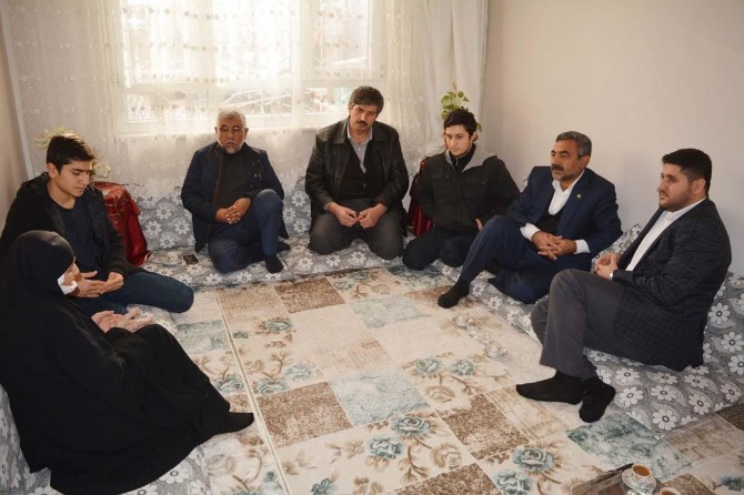 Batman'da hak ihlallerine uğramış ailelere HÜDA PAR'dan ziyaret