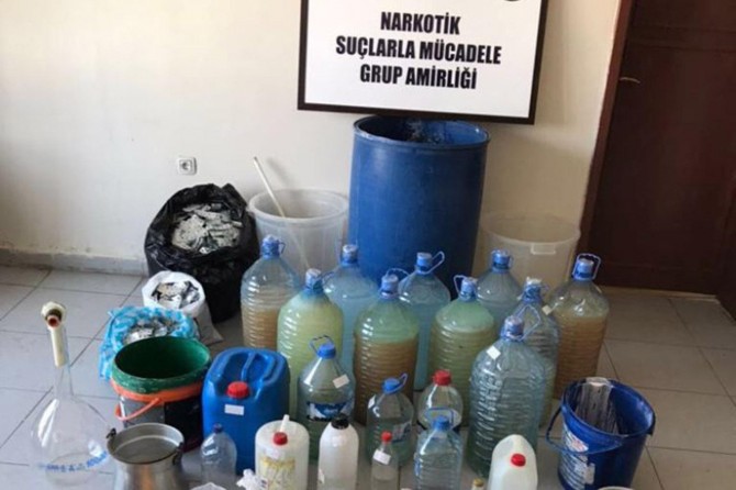 Van’da uyuşturucu imalathanesine baskın