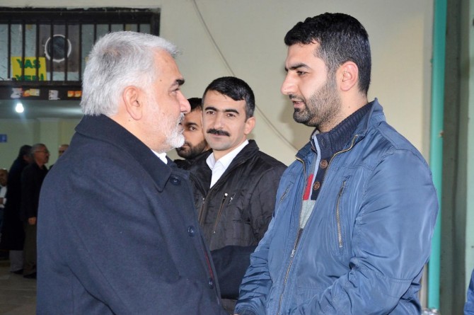 Yapıcıoğlu, Turgut ailesine taziye ziyaretinde bulundu