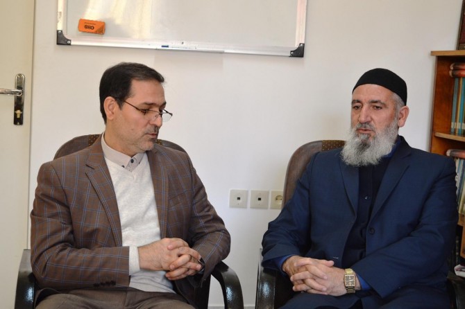 Kerwana Umûdê bo belavkirina alîkarîyan bi Heyva Sor a Îranê re hevdîtin kir