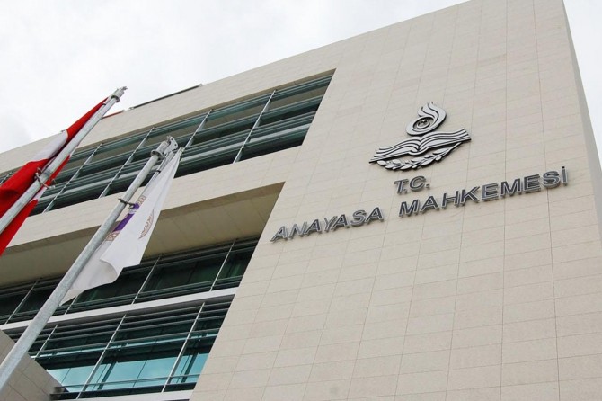 Diyanet çalışanına ‘siyaset yasağı’ maddesi iptal edilmedi