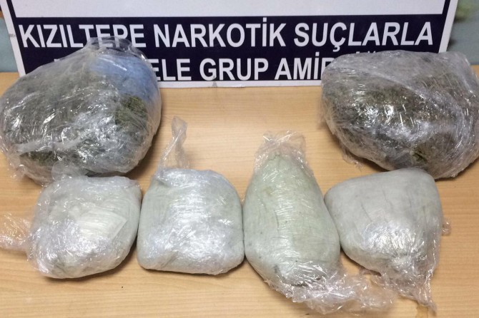 Yol uygulamasından kaçan araçtan esrar çıktı