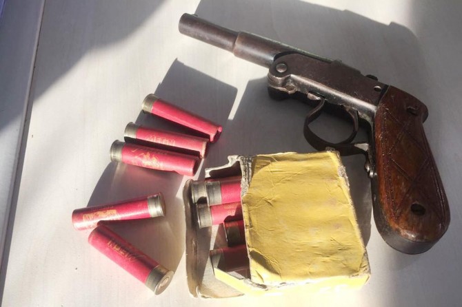 Mardin'de el yapımı tabanca ele geçirildi