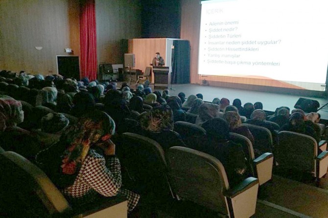İpekyolu'nda aile içi şiddet semineri