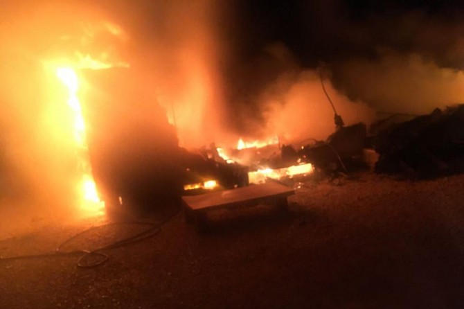 Nusaybin'de oto galeri yangını