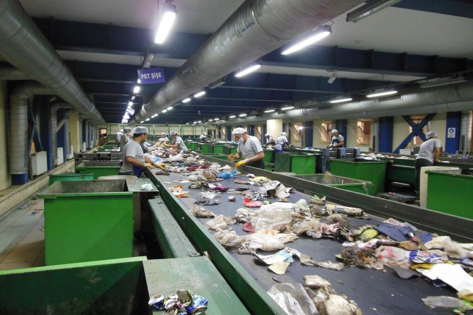 Geri kazanım tesislerinde 33 milyon ton atık geri kazanıldı