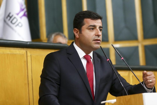 HDP'li Selahattin Demirtaş'a AYM'den ret!