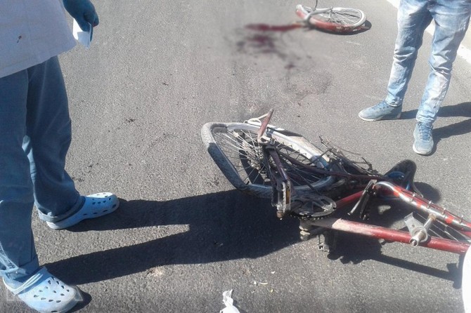 Kızıltepe'de traktörün çarptığı bisikletli çocuk 6 ay hayata tutunabildi