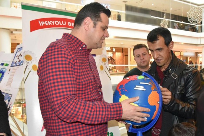 Van'da engellilere yönelik sergi