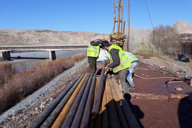 HES yapımı için zemin etüt çalışmaları devam ediyor