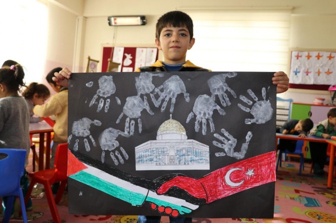 ​Gaziantep’te minik öğrenciler Kudüs’ün resmini ve maketini yaptılar