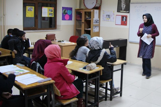 İlahiyat mezunları din kültürü ve ahlak bilgisi öğretmeni olarak atanabilecek