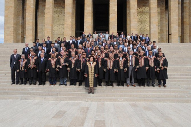 Yüksek yargı üyelerinin sağlık harcamalarını devlet karşılayacak