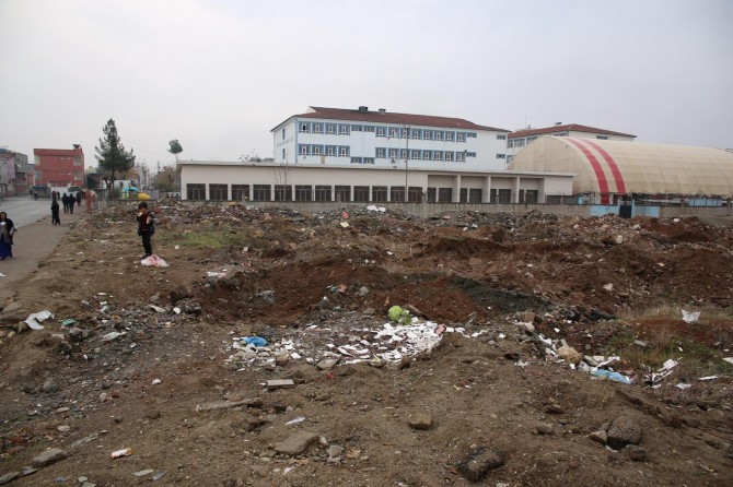 Tepki çeken molozlar kaldırıldı