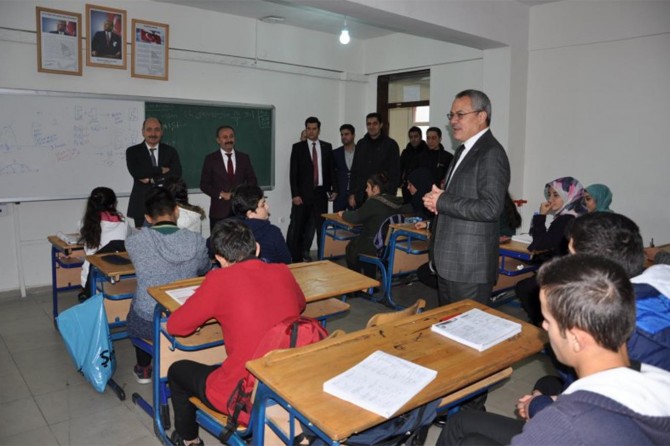 ​"Kitap okumadan başarı sağlamak mümkün değil"