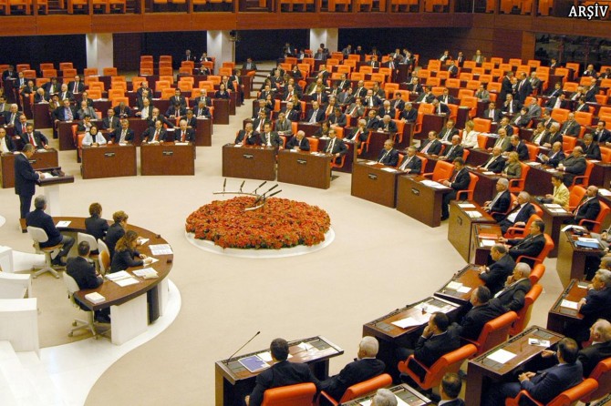TBMM çalışmalarına ara verildi