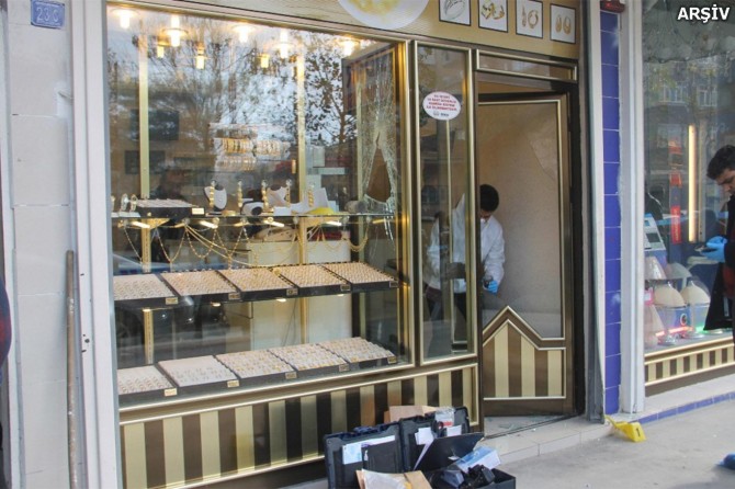 Esenler'de kuyumcu soygunu: 2 ölü, 1 yaralı