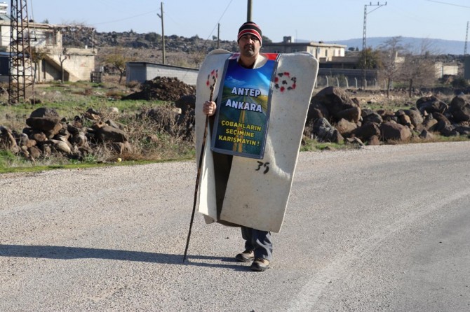 Gaziantep’ten Ankara’ya yaya olarak yola çıktı
